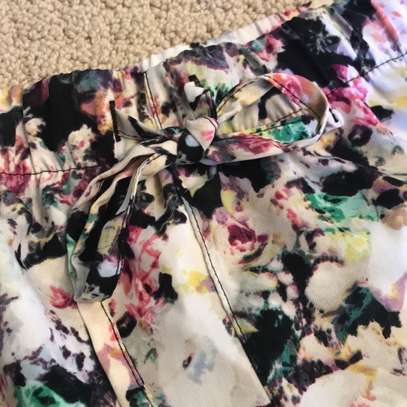 Floral Pajama Shorts - Picture 2 of 3